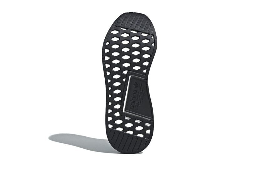 adidas-nmd-cs2-triple-black-pink-6.jpg