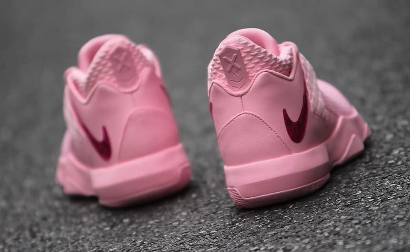 nike-lebron-ambassador-10-kay-yow-think-pink-2.jpg