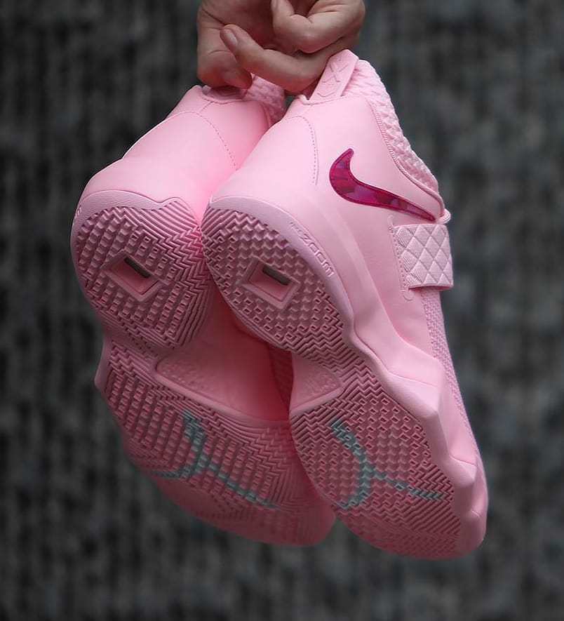 nike-lebron-ambassador-10-kay-yow-think-pink-3.jpg
