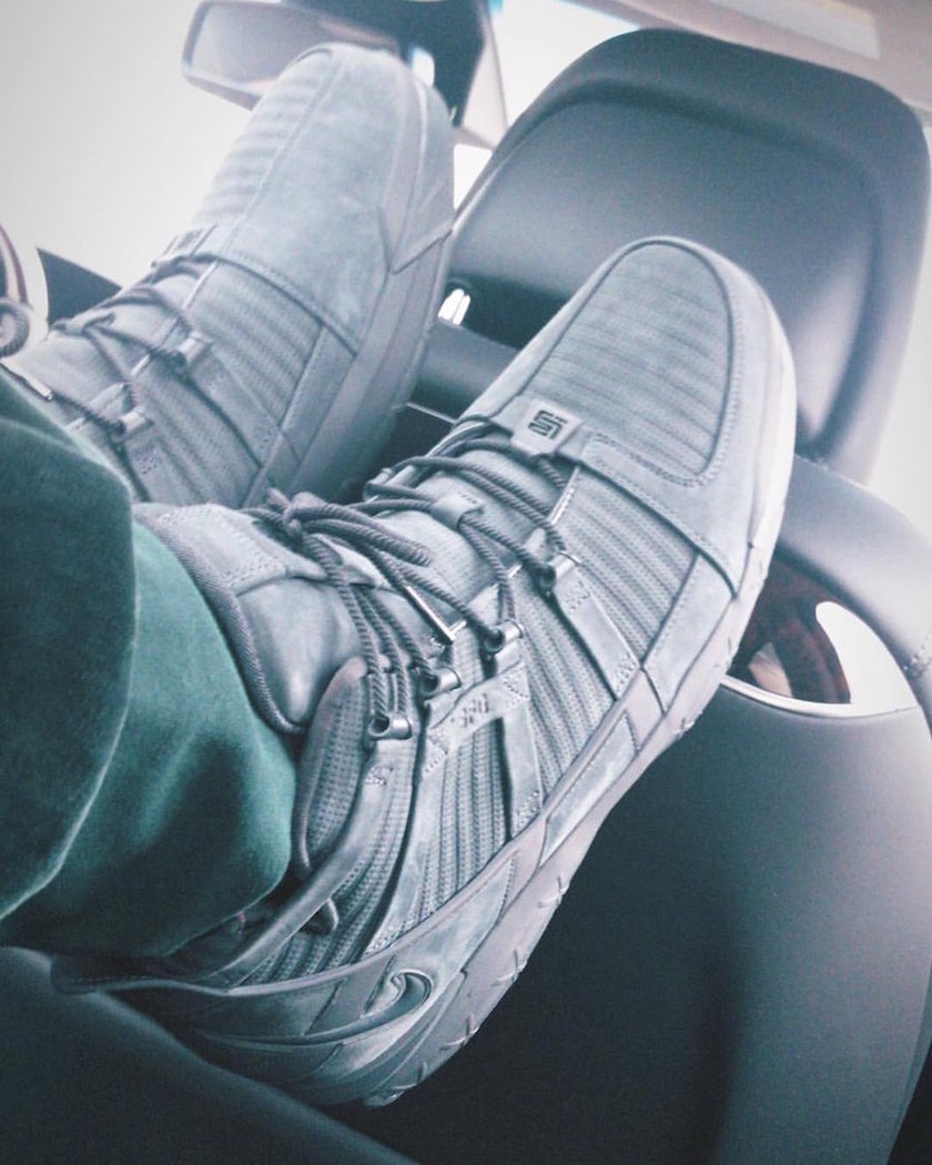 Nike-Zoom-LeBron-3-Cool-Grey.jpg