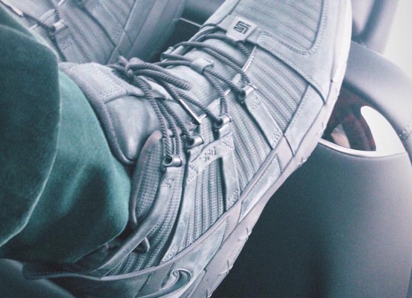 Nike-Zoom-LeBron-3-Cool-Grey-2018-Retro.jpg