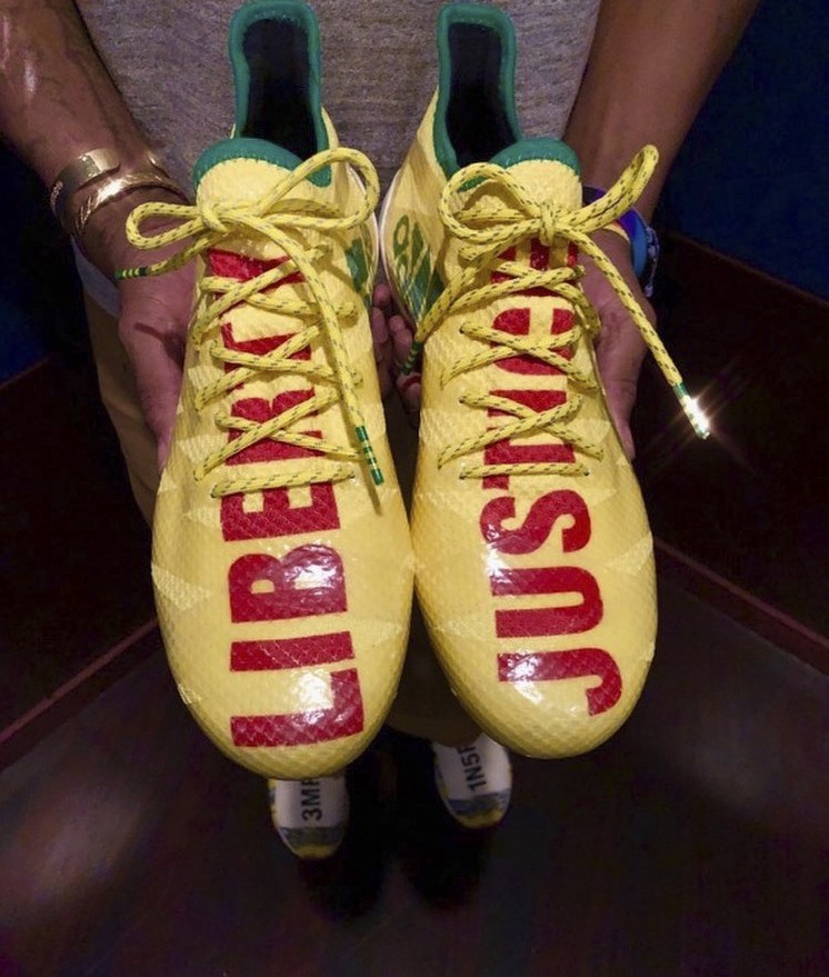 parrell-williams-adidas-am4mn-football-cleat-1.jpg
