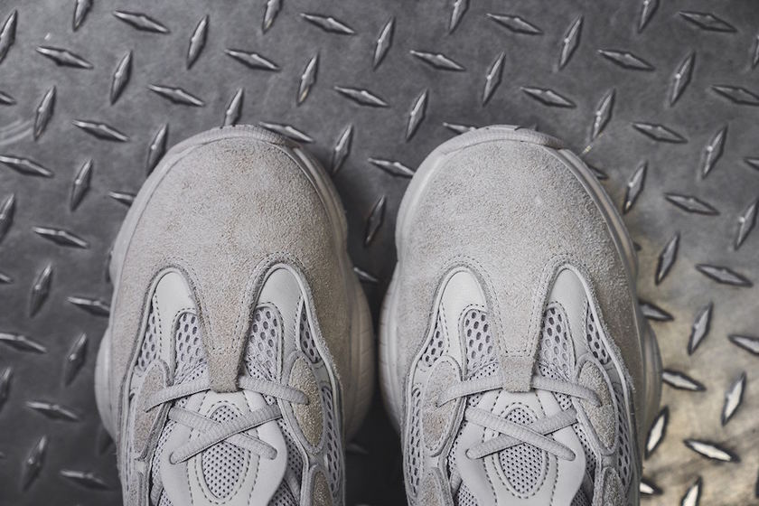 YEEZY-Desert-Rat-Blush-Toe.jpg