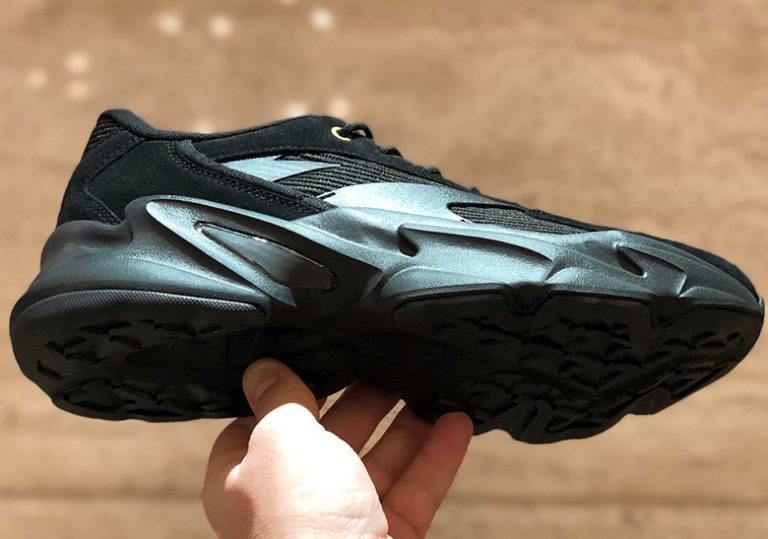anta-walker-version-1-chunky-running-shoe-triple-black-13-768x539.jpg