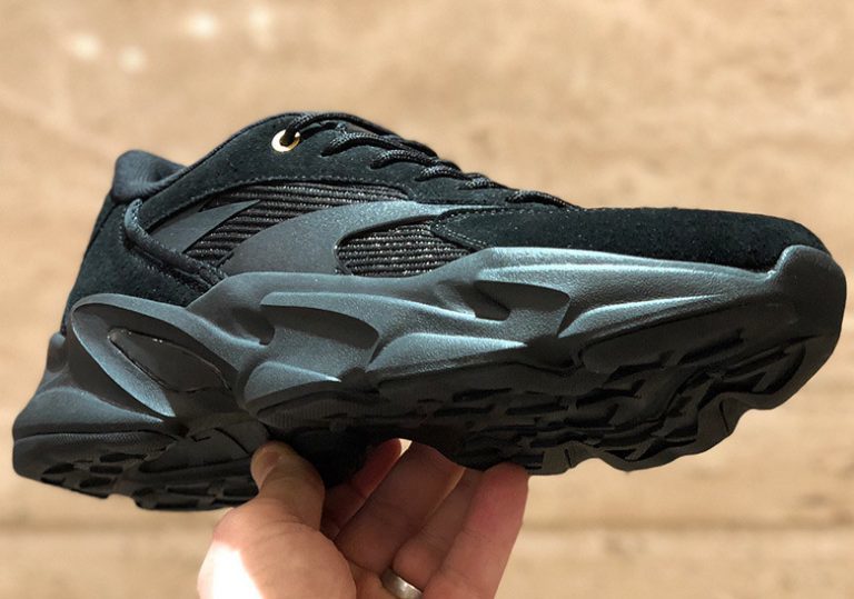 anta-walker-version-1-chunky-running-shoe-triple-black-2-768x539.jpg