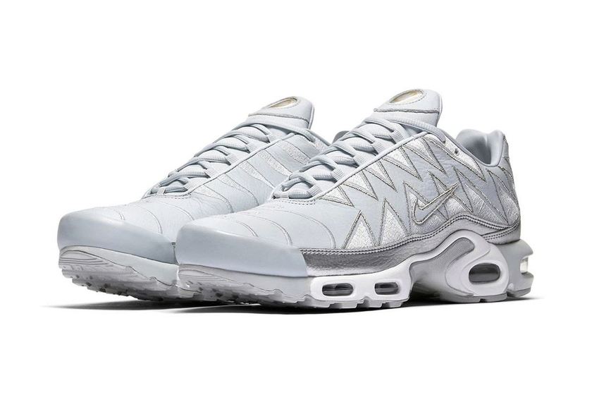 nike-air-max-plus-zig-zag-metallic-silver-first-look-02.jpg