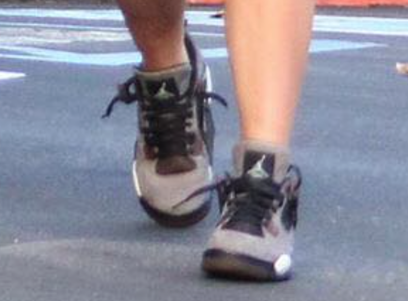 Kylie-Jenner-Travis-Scott-Air-Jordan-4.png