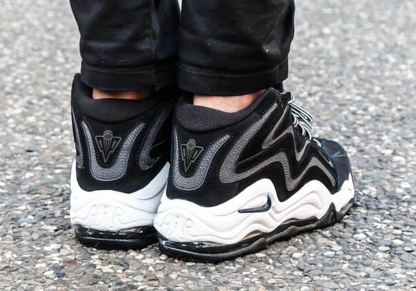 Nike-Air-Pippen-Black-Anthracite-Vast-Grey-On-Foot-4.jpg