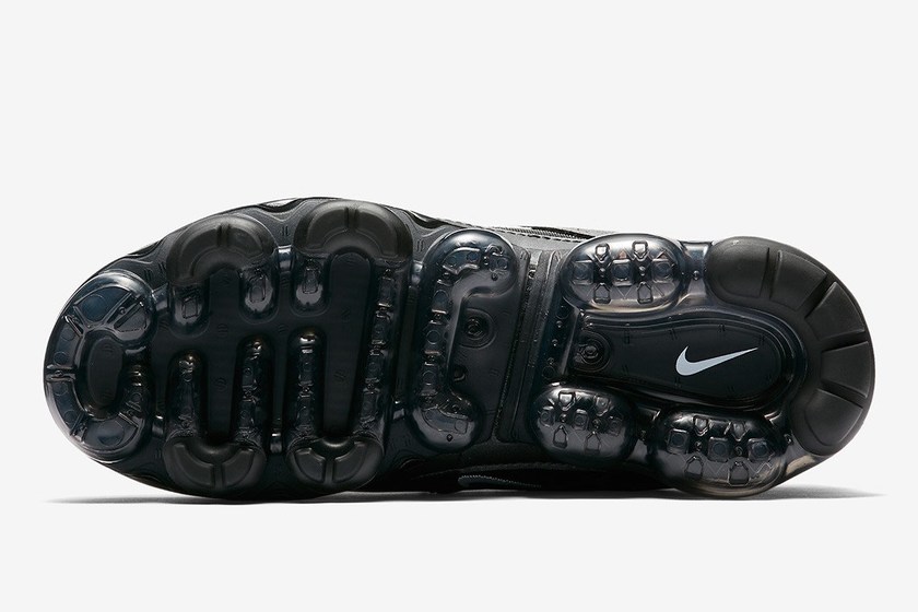 nike-air-vapormax-97-black-reflect-6.jpg