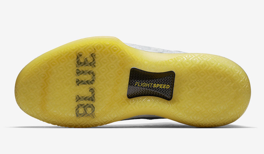 Air-Jordan-32-XXX2-Low-Michigan-Wolverines-AA1256-405-Outsole.jpg