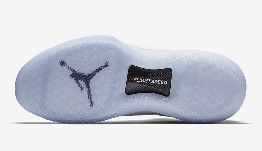 Air-Jordan-32-Pure-Platinum-AH3348-007-Outsole.jpg