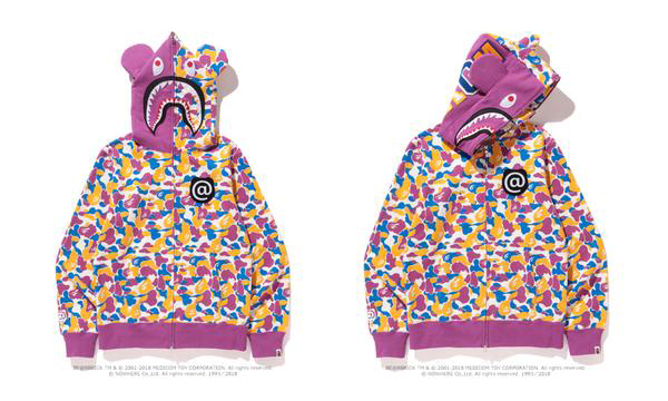 BAPE-LA-Bearbrick-Shark-Hoodie_grande.jpg