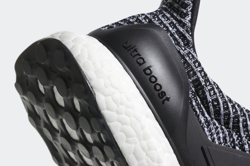 adidas-ultraboost-4-0-core-black-running-white-5.jpeg