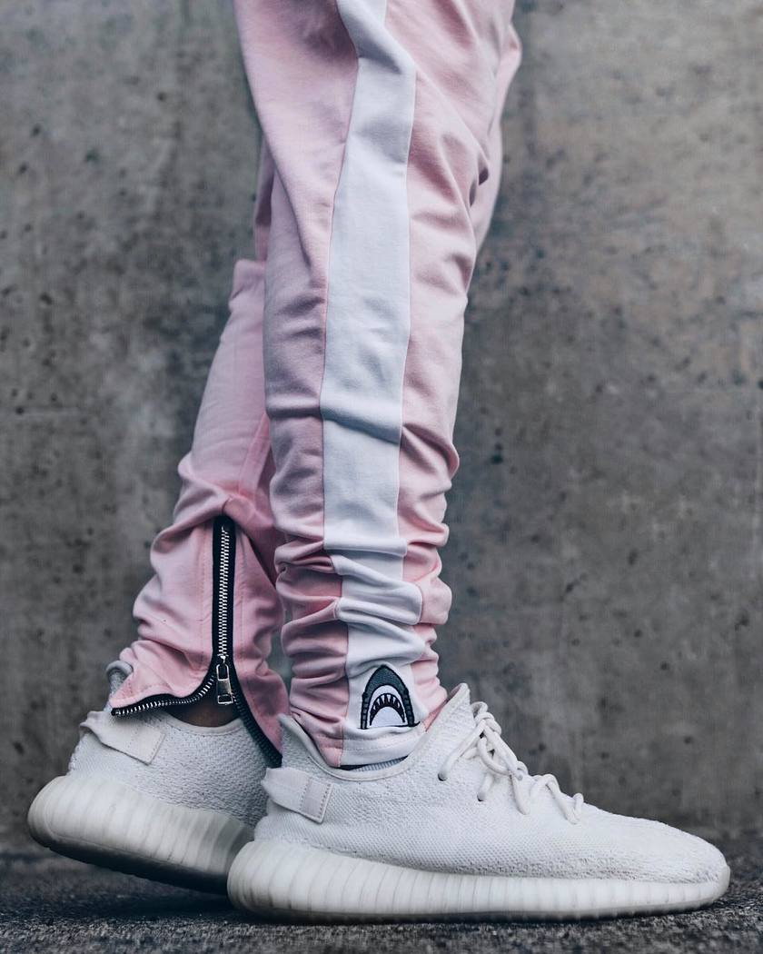 yeezyboosts_25010676_157387871698162_6997590297530073088_n.jpg