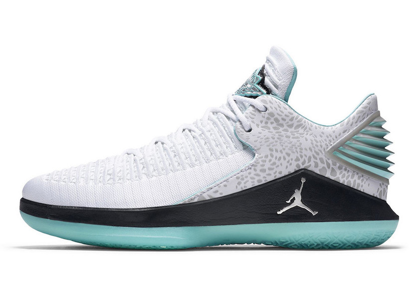 Air-Jordan-32-Low-Jade-Silver-Black-Side.jpg