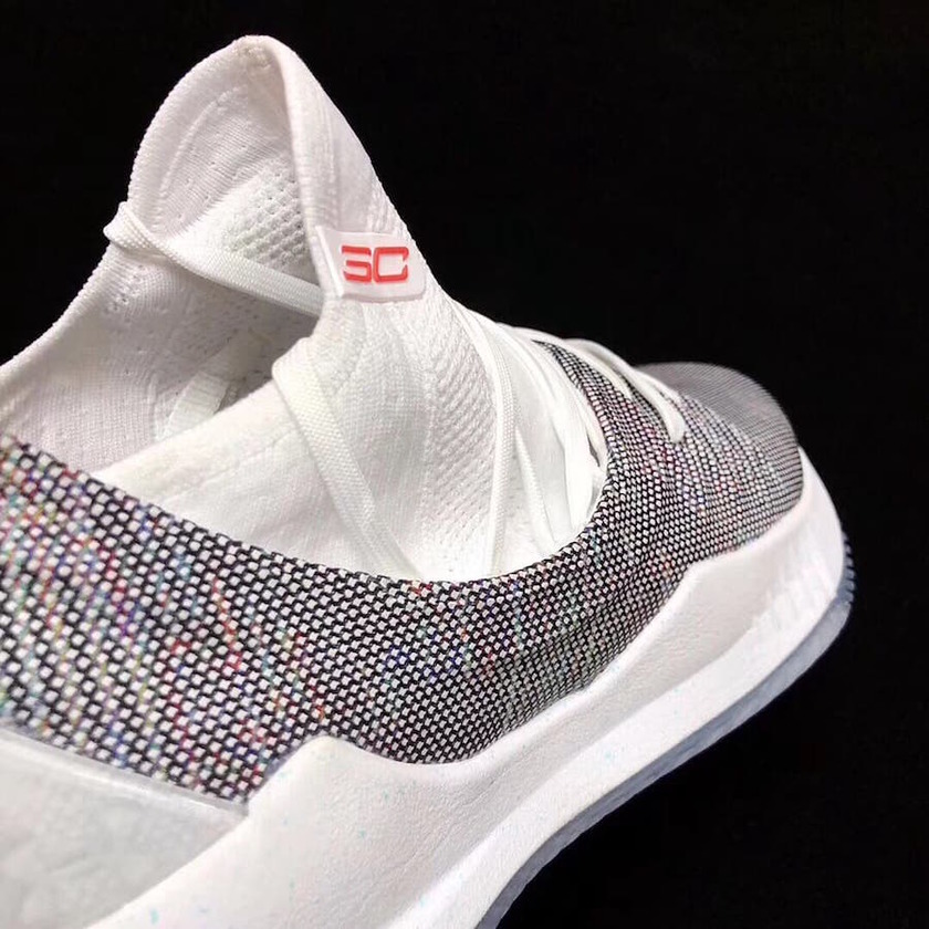 Under-Armour-Curry-5-White-Sock-Collar.jpg
