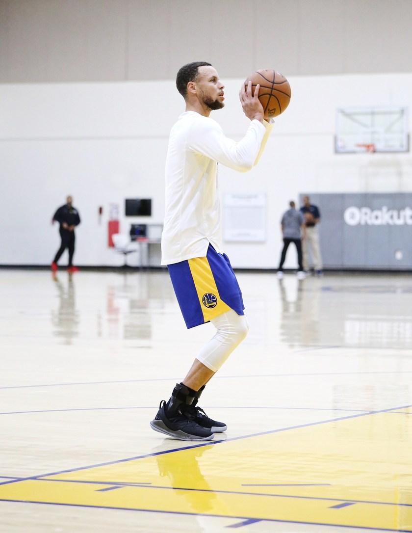 Stephen-Curry_Under-Armour-Curry-5-Pi-Day_Nick-DePaula_5.jpg