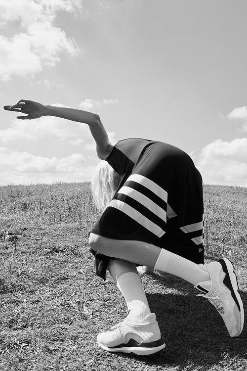 y-3-spring-summer-2018-campaign-chapter-3-20.jpg