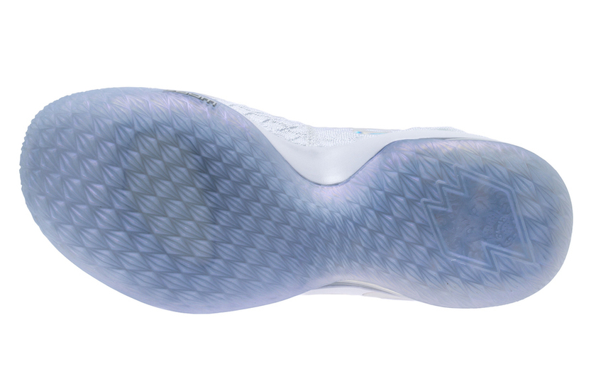 Nike-LeBron-15-Low-White-Metallic-Silver-AO1755-100-Outsole.jpg
