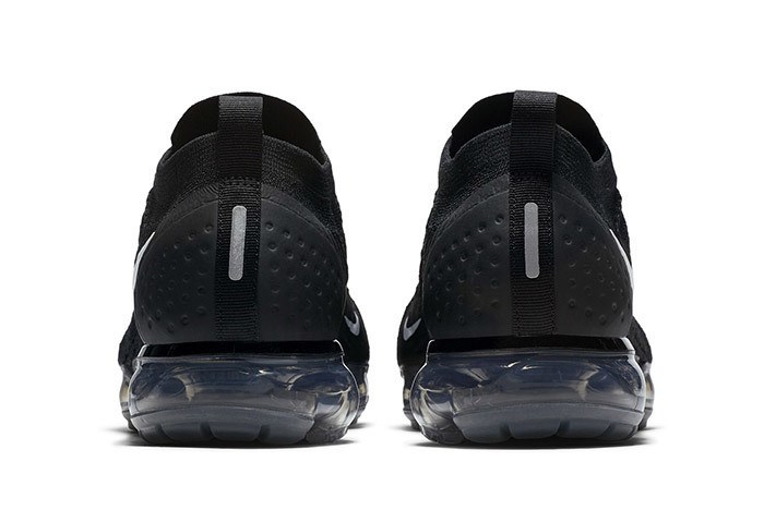 nike-air-vapormax-2-0-black-white-5.jpg