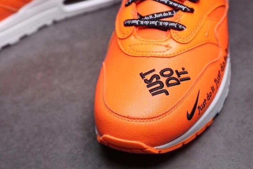 nike-air-max-1-just-do-it-orange-4.jpg