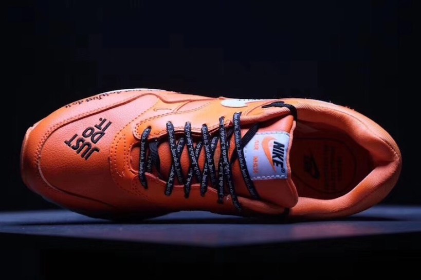 nike-air-max-1-just-do-it-orange-5.jpg