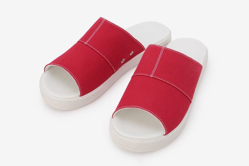converse-one-star-sandal-2.jpg