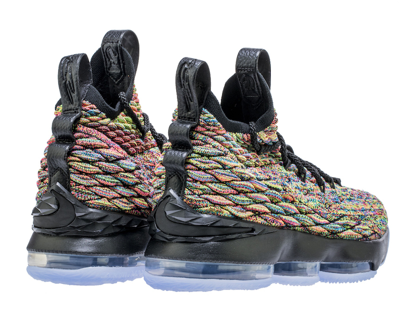 LeBron-15-Fruity-Pebbles-Black-897648-901-Heel.jpg