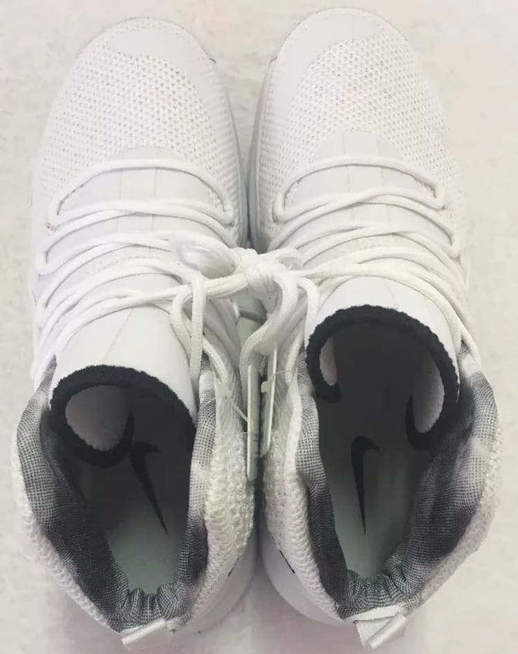 Nike-Hyperdunk-2018-TB-White-Black-AR0467-100-Insole.jpg