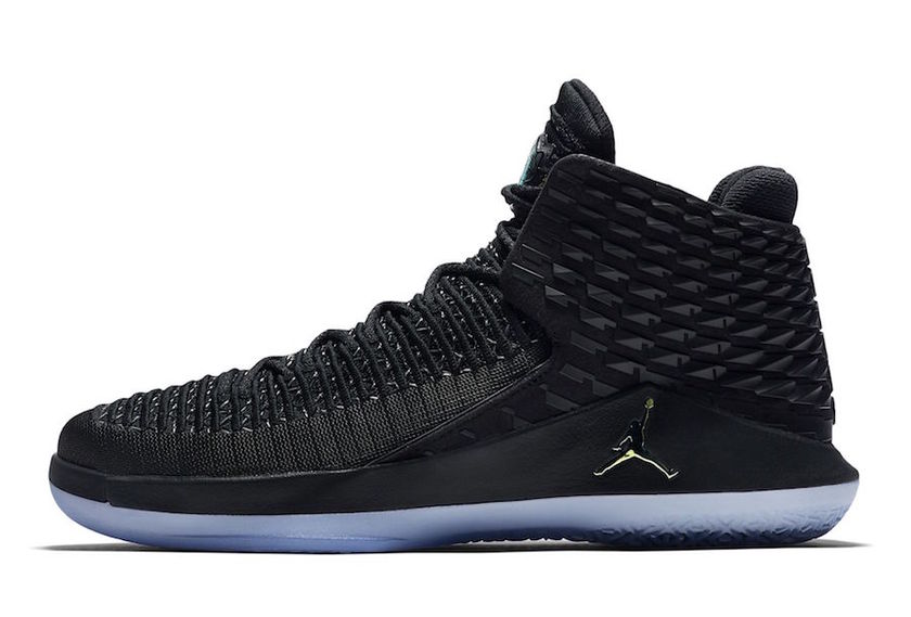 Air-Jordan-32-Black-Cat-AA1253-003-Release-Date-Side.jpg