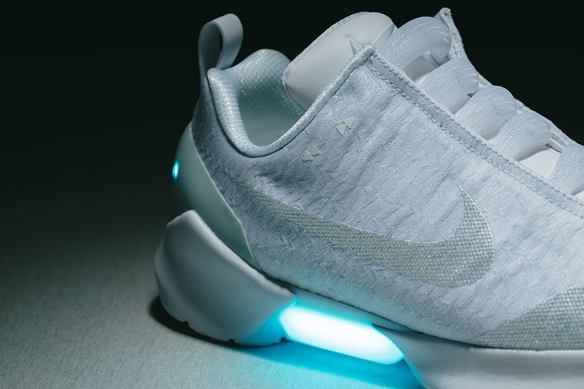 nike-hyperadapt-1-black-white-orange-release-info-13.jpg