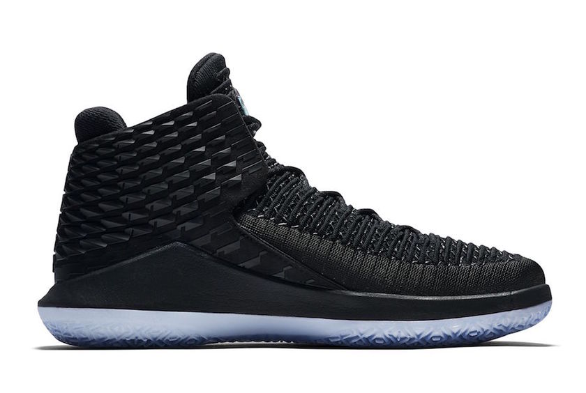 Air-Jordan-32-Black-Cat-AA1253-003.jpg