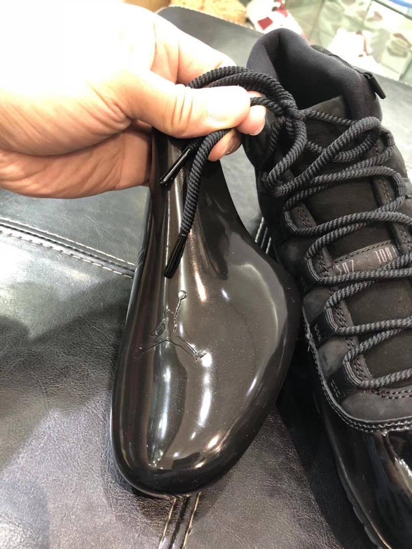 Air-Jordan-11-Prom-Night-Black-Shoe-Tree.jpg