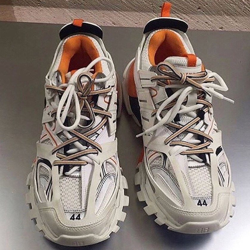 balenciaga-fall-winter-2018-dad-shoes-2-001.jpg