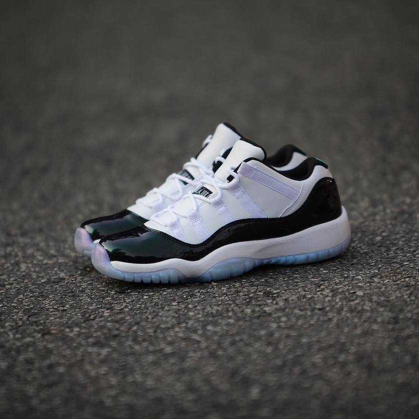 jordan 11 low iridescent