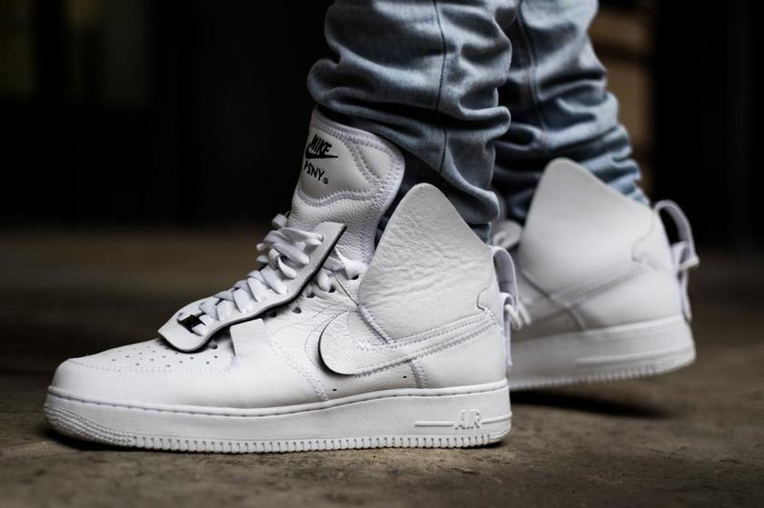 nike-air-force-1-psny-friends-and-family-closer-look-1.jpg
