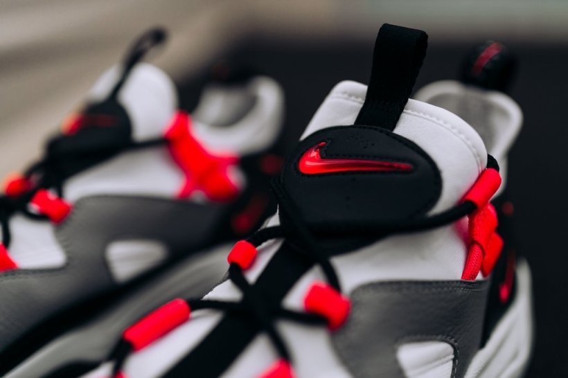 nike-air-scream-lwp-cement-grey-infrared-black-3.jpg