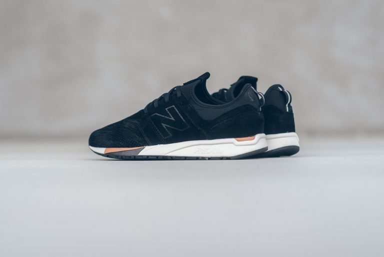 New_Balance_MRL247WU_Luxe_2.0_Black-White_sneaker_politics_6-768x513.jpg