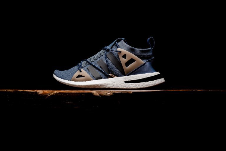 WMNS_Adidas_Arkyn_Ash_Pearl_DA9606_Sneaker_politics_5_c0d21266-3555-4c4d-b82d-7b407588347d-768x513.jpg