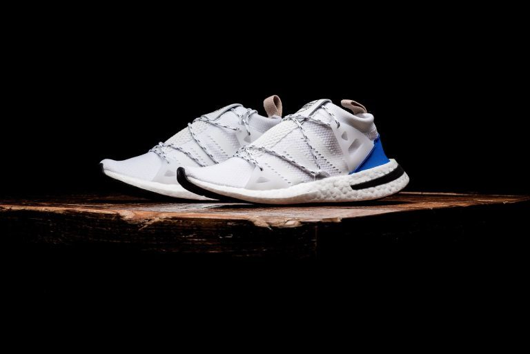 WMNS_Adidas_Arkyn_Ash_Pearl_DA9604_Sneaker_politics_1-2-768x513.jpg