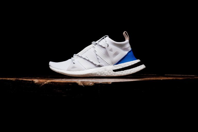 WMNS_Adidas_Arkyn_Ash_Pearl_DA9604_Sneaker_politics_5-2-768x513.jpg