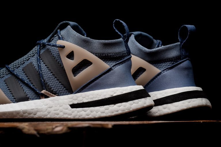 WMNS_Adidas_Arkyn_Ash_Pearl_DA9606_Sneaker_politics_4_03fbfb2b-44a5-4618-9311-40c57f997c64-768x513.jpg