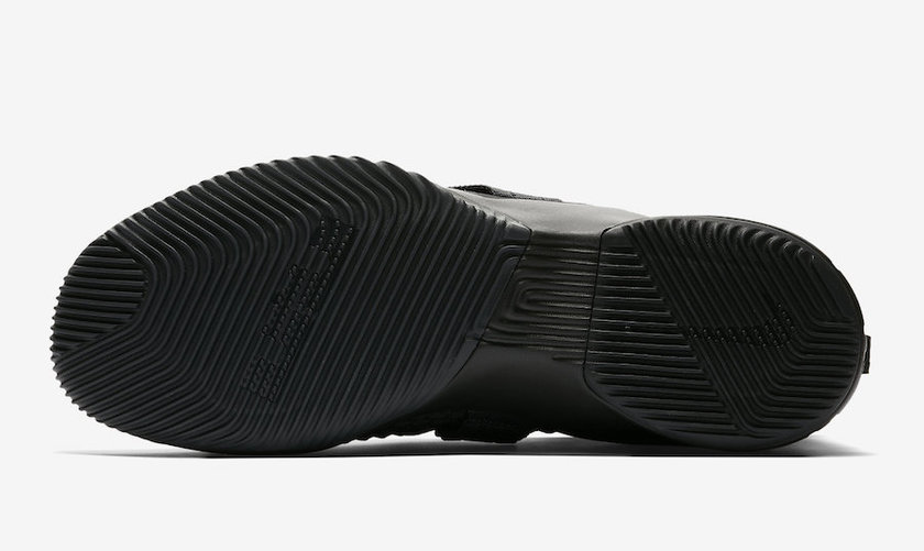 Nike-LeBron-Soldier-12-Zero-Dark-Thirty-AO4054-002-Outsole.jpg
