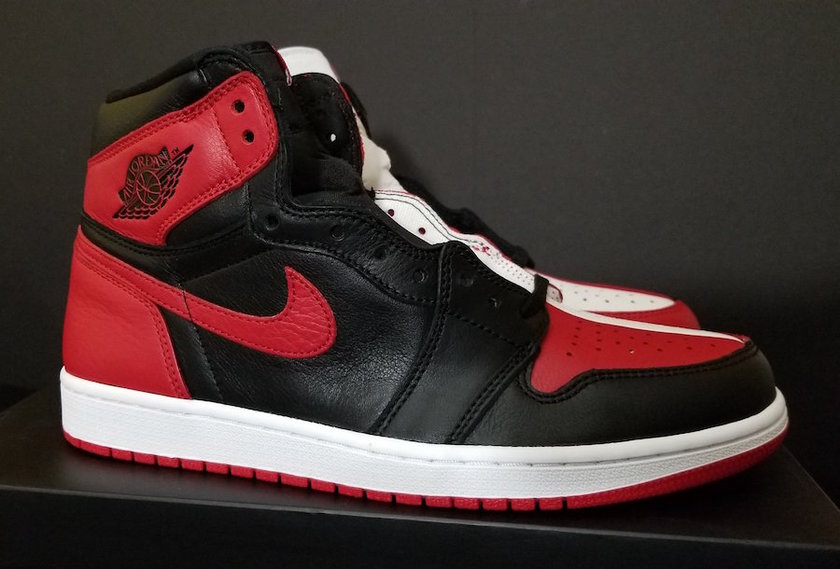 Air-Jordan-1-Chicago-Homage-to-Home-AR9880-023.jpg