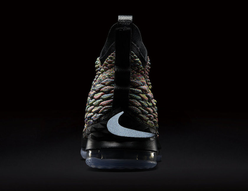 Nike-LeBron-15-Four-Horsemen-897648-901-3M-Heel.jpg