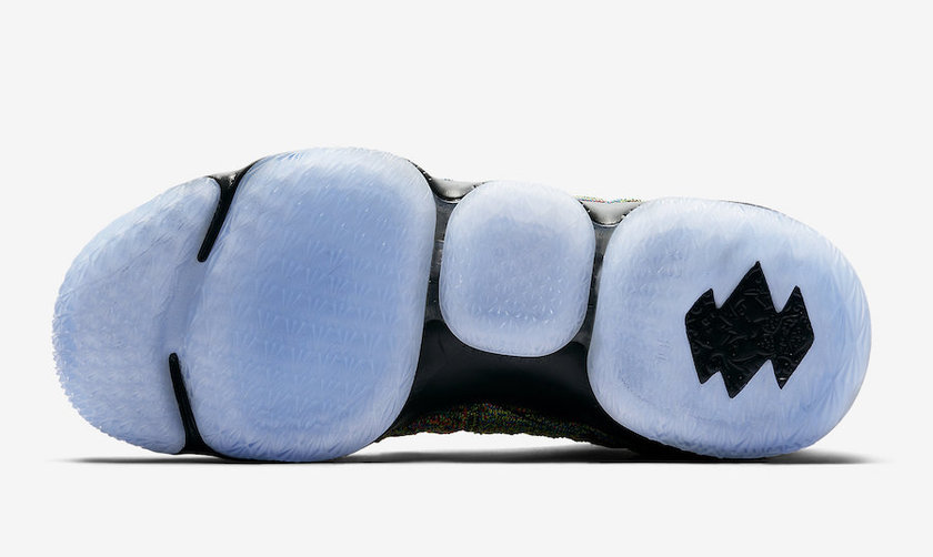 Nike-LeBron-15-Four-Horsemen-897648-901-Outsole.jpg