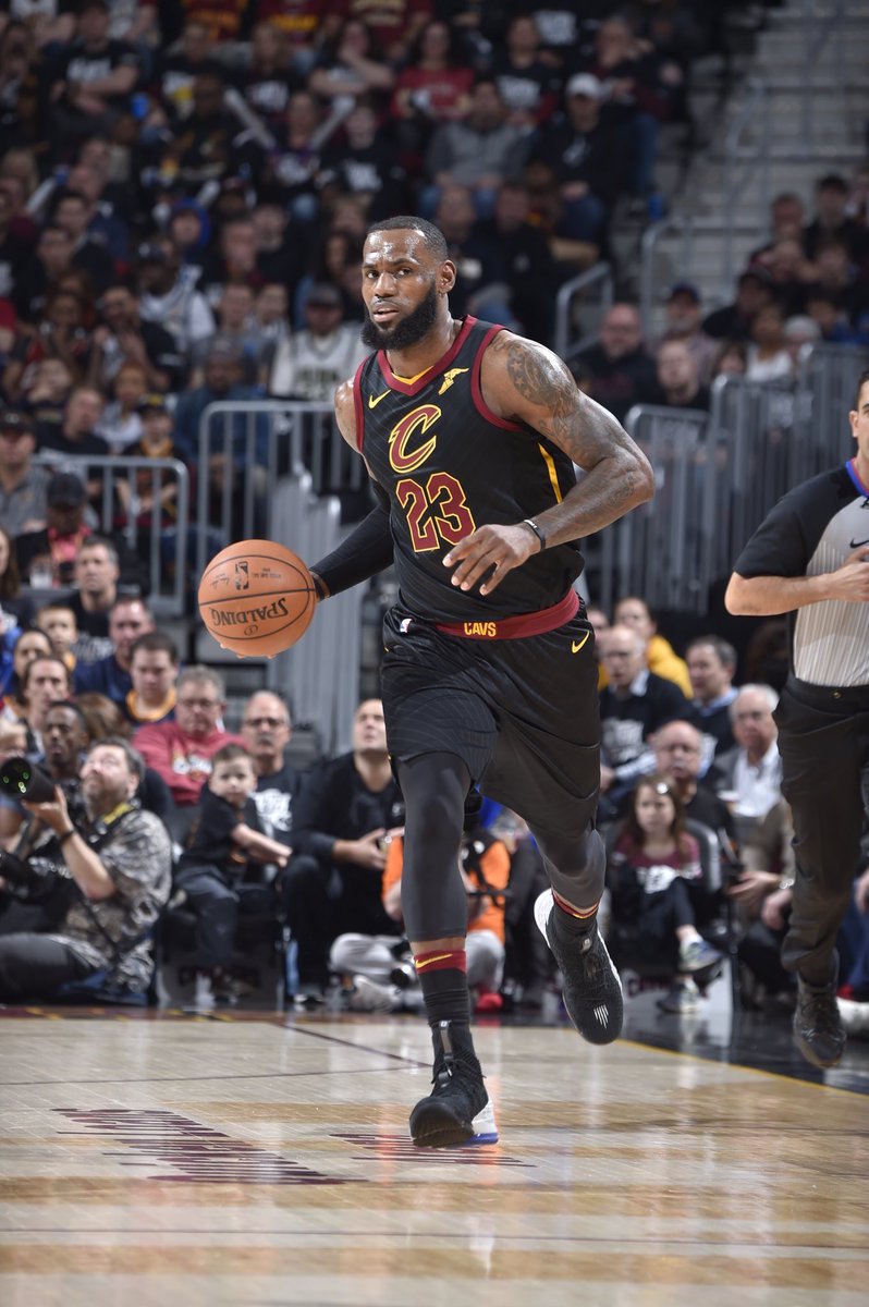 LeBron-James-Nike-LeBron-15-Shox-BB4.jpg