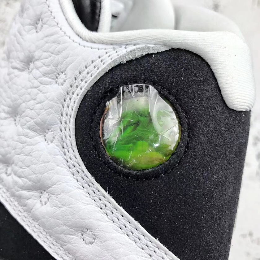Air-Jordan-13-He-Got-Game-2018-Retro-414571-104-Hologram.jpg