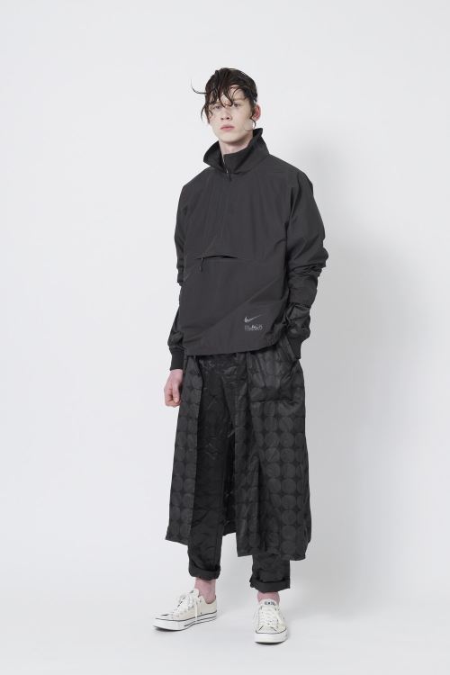 nike-black-comme-des-garcons-spring-summer-2018-capsule-collection-1.jpg