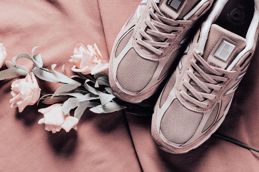 new-balance-990-faded-rose-3.jpg
